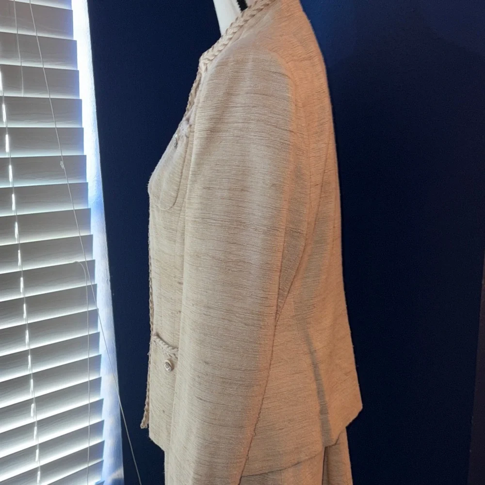 Herbert Grossman Designed by Cynthia Sobel Cream Silk Bouclé Tweed Blazer & Skir - Picture 10 of 15